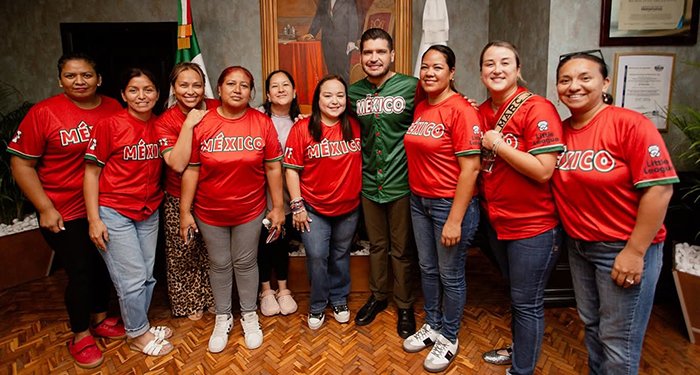 Recibe el alcalde Beto Granados al equipo de la Liga Pequeña de Béisbol 'Villa del Refugio' 3 a009da61 e3e7 4ac1 818a 58951858493f