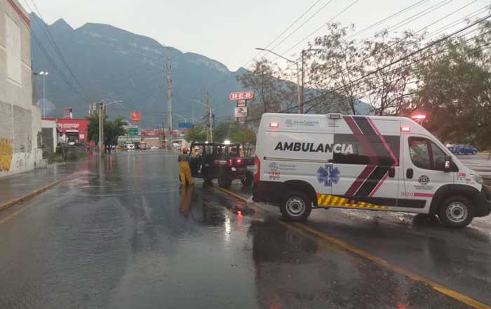 Lluvia causa cierres viales y encharcamientos en Santa Catarina 1 dfgs