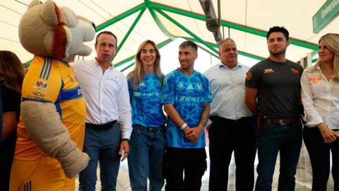 Estación Universidad toma la imagen de los Tigres 2 rtyu