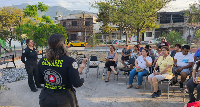 Llevan pláticas de primeros auxilios a colonias de Santa Catarina 3 0 2