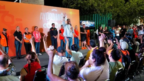 Gabinete y comunidad se unen en Valle de Santa Lucía con 'Ayudamos en tu colonia' 1 07700
