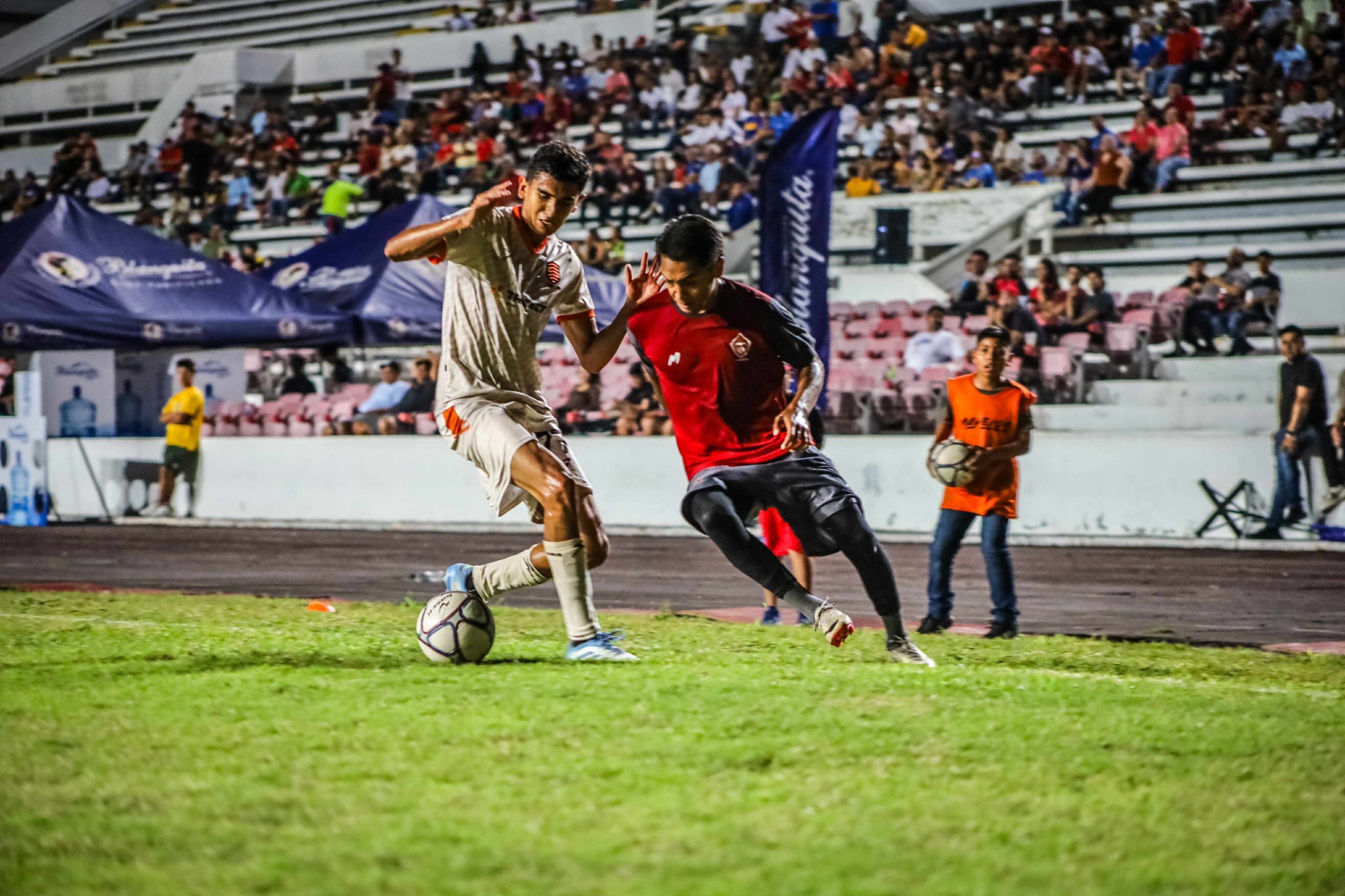 Club Calor remonta y vence al FC Santiago 2 526201903 1417683236197987 4238159392778609346 n scaled