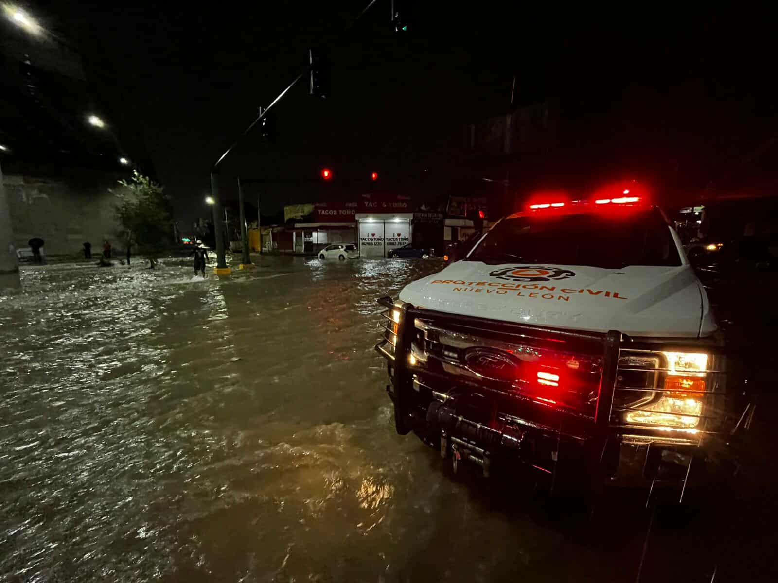 Lluvias provocan cierres viales y vehículos varados en Área Metropolitana de Monterrey 2 533667115 1098540261794849 5751255617820094065 n