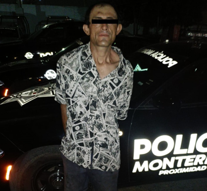 Le roba mochila a hombre dormido, lo captan cámaras y lo detienen 1 537192004 751163527881900 3894641623625036027 n