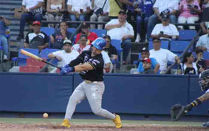 Sultanes cae en primer juego de playoffs 3 CHARROS