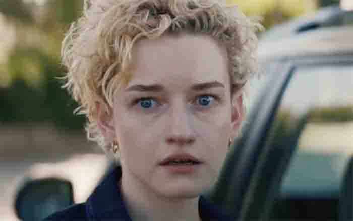 Julia Garner