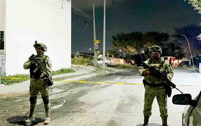 Tras persecución y balacera, detienen a dos en Escobedo 1 MILITARES