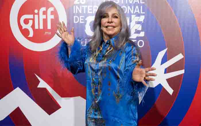 Verónica Castro regresa a la TV en 'Tu historia como la mía' 1 VERONICA CASTRO