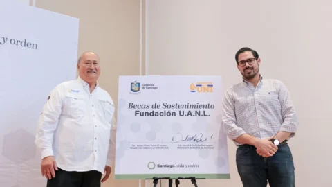 Firman David de la Peña y fundación UANL convenio de colaboración 1 WhatsApp Image 2025 08 07 at 12.15.51 PM700