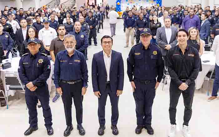 Félix Arratia festeja a policías de Juárez con la rifa de un auto 1 JUAREZ