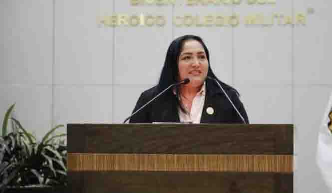 SILVIA ISABEL CHAVEZ