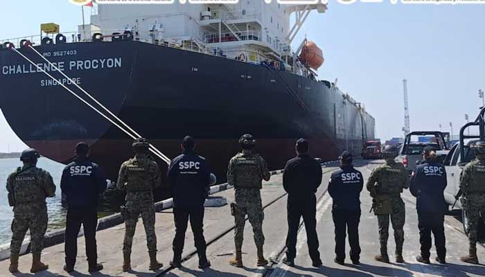 Se suicida marino acusado de recibir sobornos por huachicol 1 buque