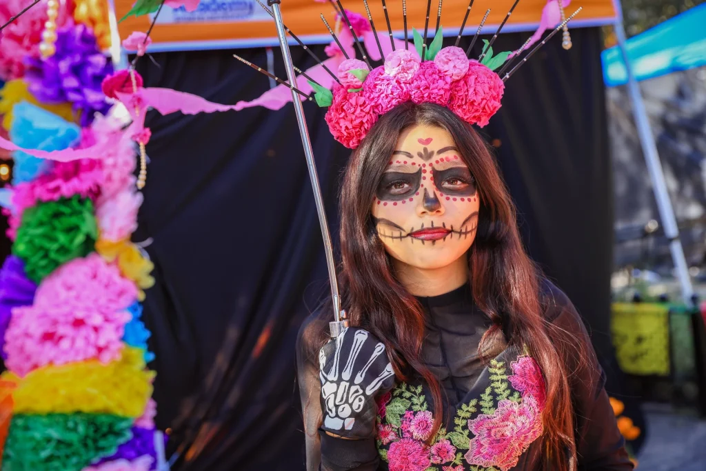 Reconoce David de la Peña altares de muertos elaborados por estudiantes 4 05926758 3f3b 49bb ae7f b8a37248a275