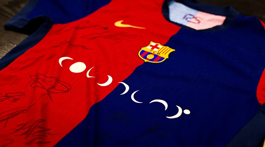 Crea egresado de la UANL logo para Coldplay y el FC Barcelona 3 566507616 1156878069728519 4552617673278902392 n