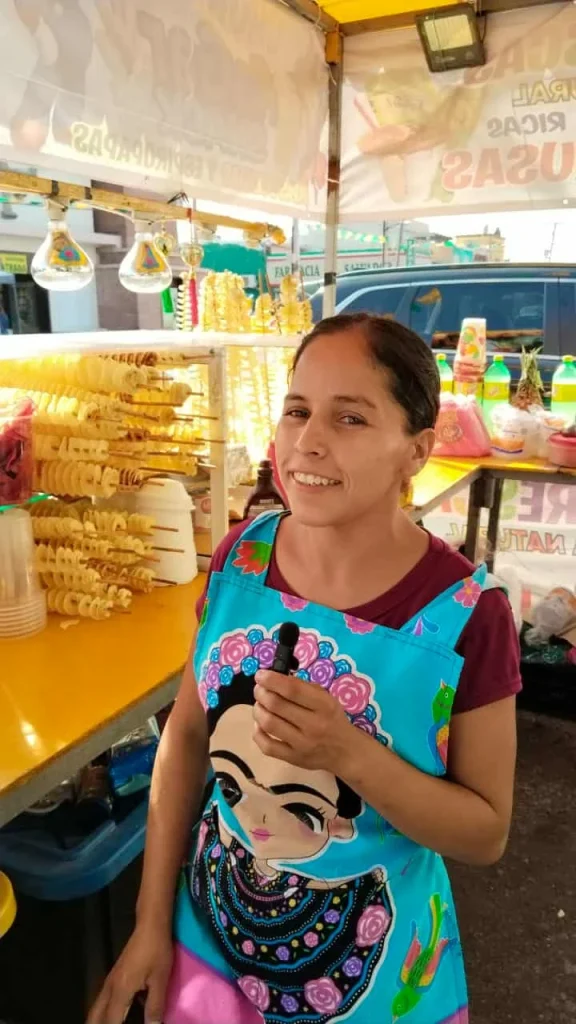 Fiestas religiosas, esperanza para comerciantes ambulantes 4 567182847 808554432348975 3991641032830716032 n