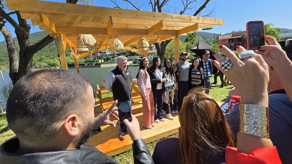 Arranca en Santiago producción de ‘La mujer que soñaba bajo el agua’ 2 574308010 1153980050172218 7713364147547795934 n