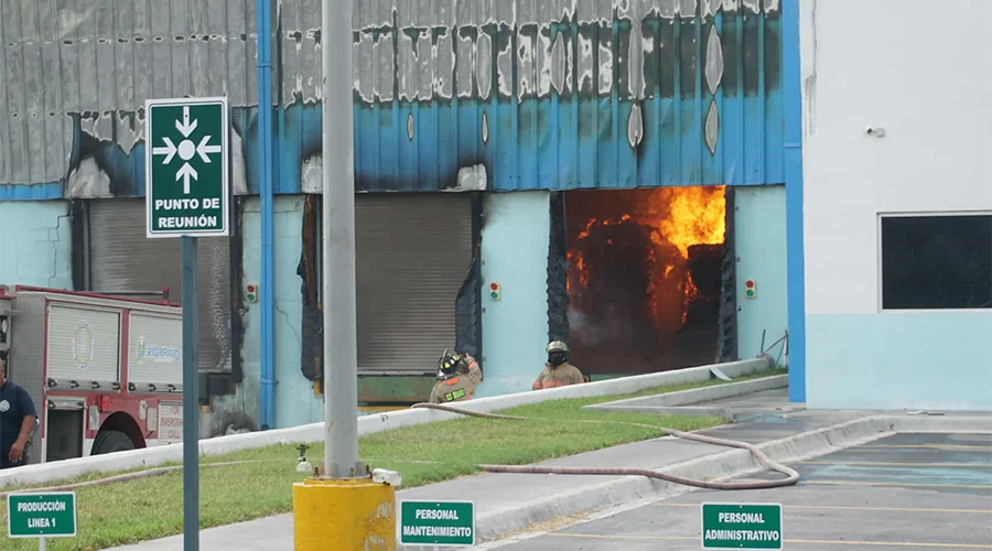 Fuego consume maquila Copanoro en Reynosa 2 COPANORO 3