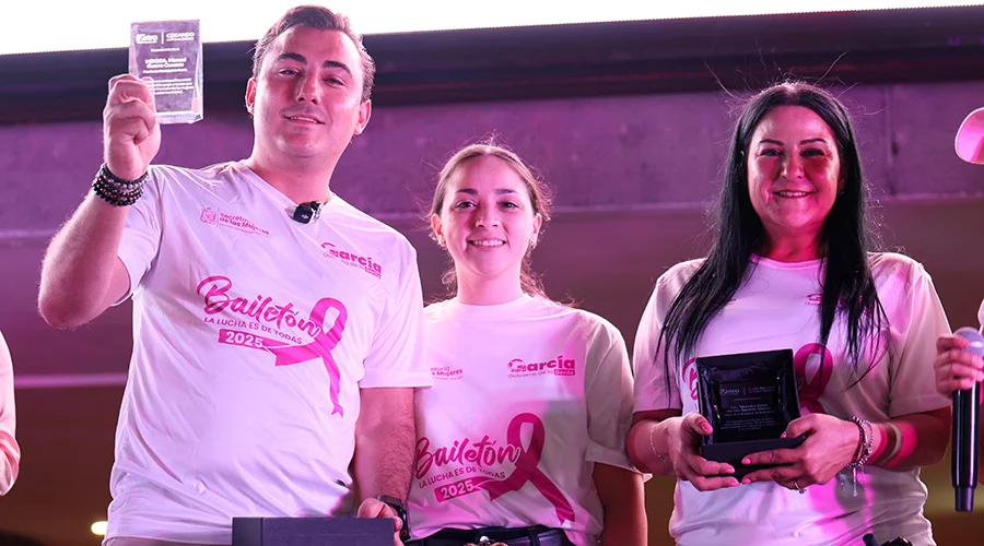 García se viste de rosa: miles de mujeres se unen a Bailetón 1 IMG 2396