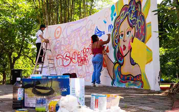 MURALES