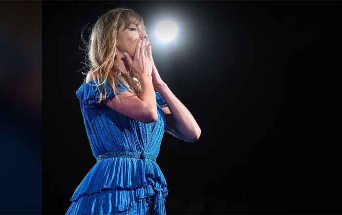 TAYLOR-SWIFT-3