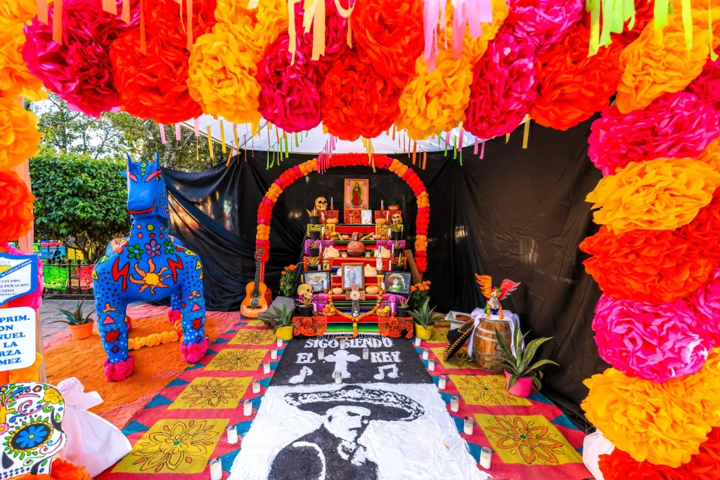 Reconoce David de la Peña altares de muertos elaborados por estudiantes 2 d5c0444a c3d3 499b af61 2b28c5cb94f1