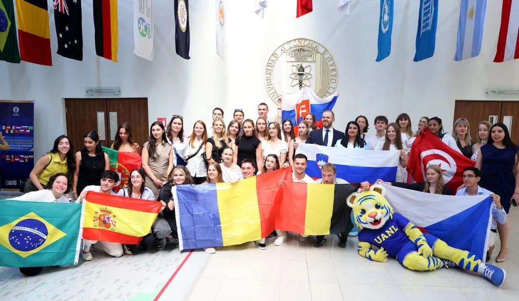 Fortalece UANL vinculación internacional 1 0E9A0397