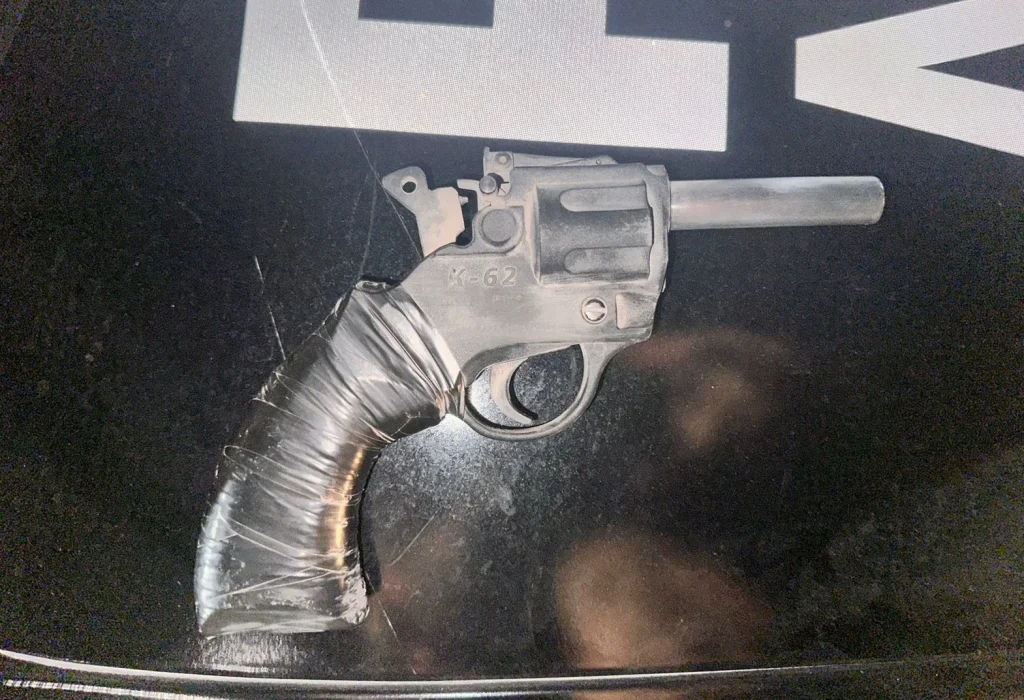 Andaba amenazando con arma en centro de Monterrey; es detenido 1 574472130 2020858771820725 811480416883137418 n