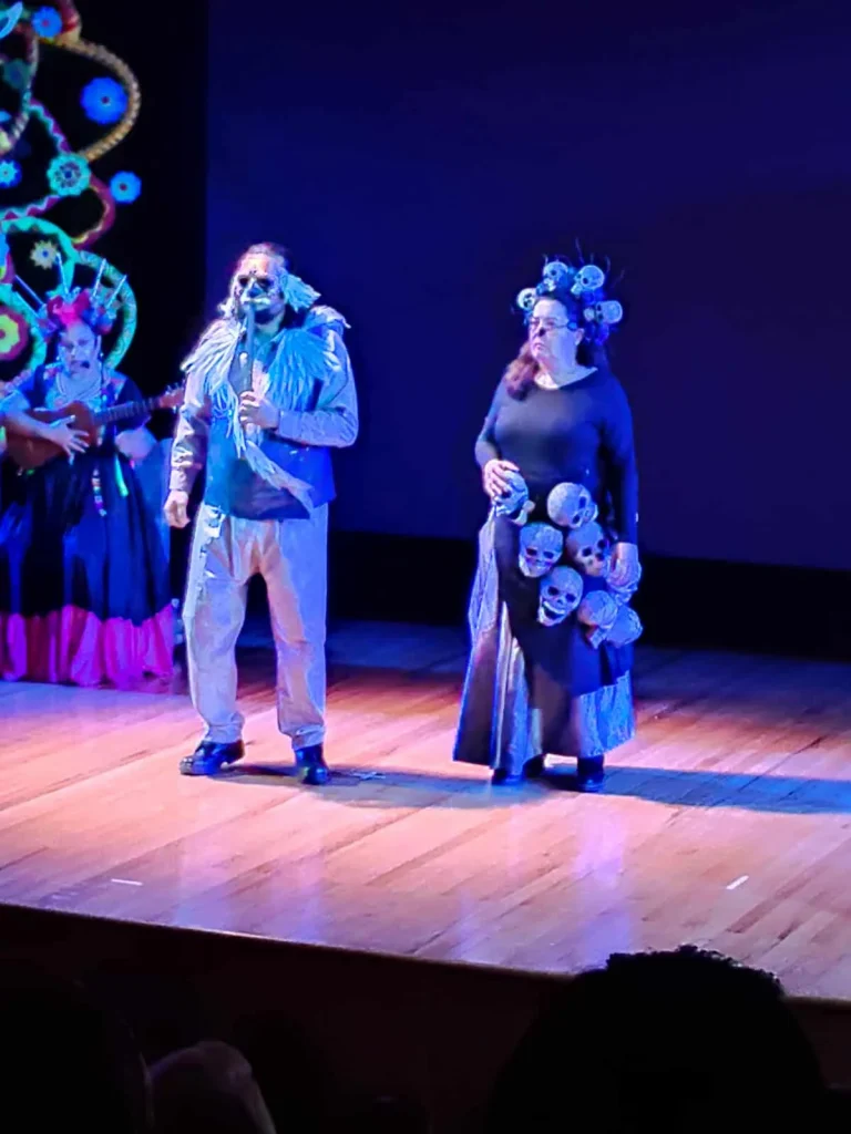 Presentan con éxito 'El Conflicto de la Noche: Diálogo entre el Sueño y la Muerte' 3 574695475 2670402236632632 5851716747286915687 n