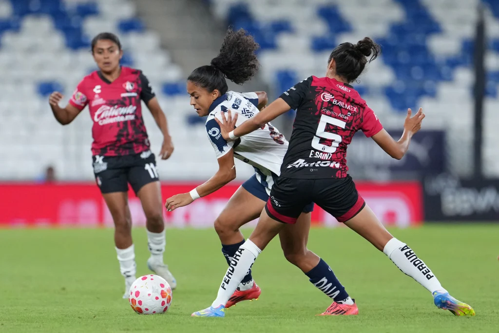 Cierra Rayadas con agónica victoria; sigue América en cuartos 1 575187450 1075773161172308 518609346499002784 n