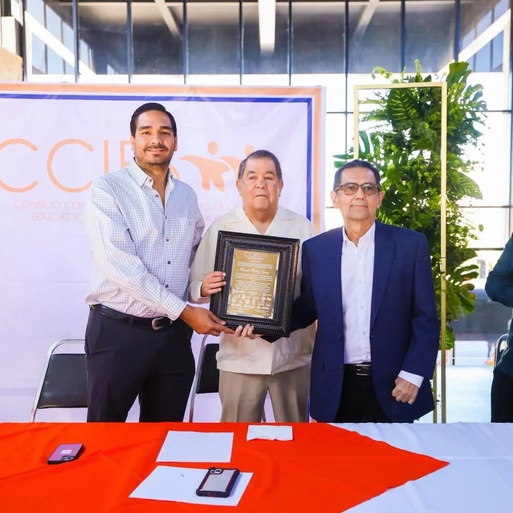 Acude alcalde Carlos Peña a homenaje a Rosendo Martínez Gómez 6 575962745 1158731289079413 4390068072111040917 n