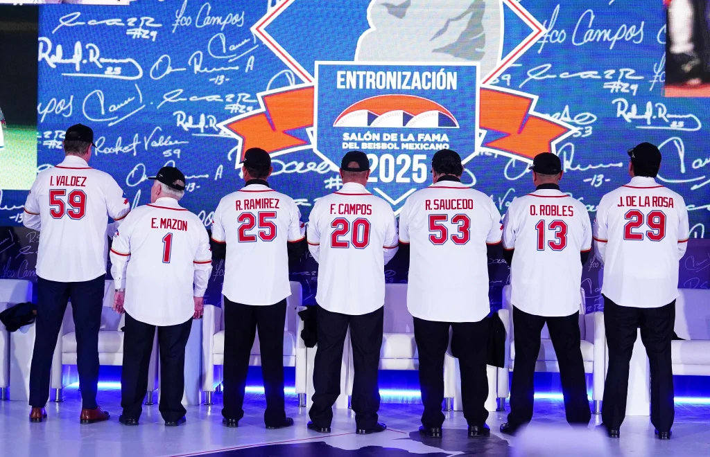 Entronizan a siete inmortales al Salón de la Fama del Béisbol Mexicano 1 576138411 1325537282374276 7548010528697576940 n