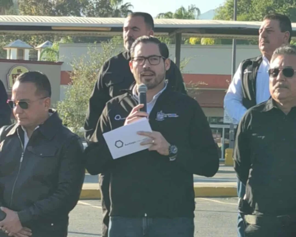Arranca dispositivo de seguridad por El Buen Fin en Santiago 2 576757210 1825549154997567 5997810886213588529 n
