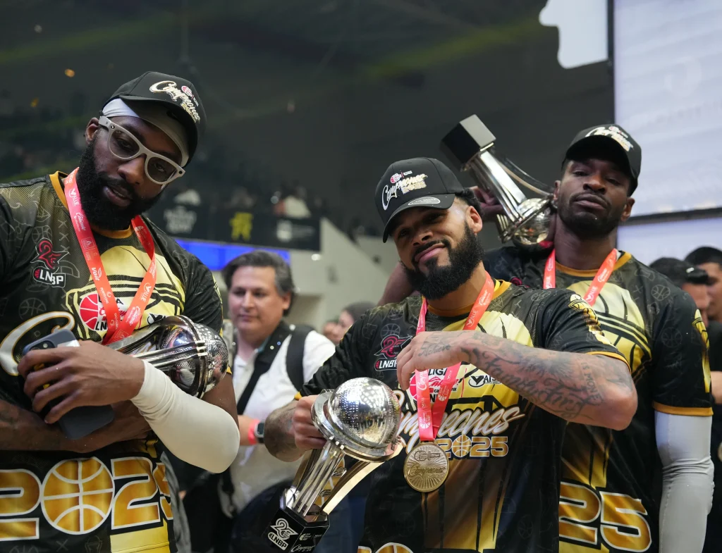 Fuerza Regia se corona campeón de la LNBP 6 579347587 715314541600860 6837128740414333553 n