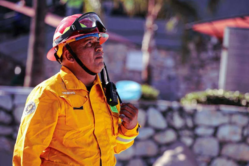 Sofocan incendio en Cerro de las Mitras 4 579919765 2020220358740348 2679371624834972776 n