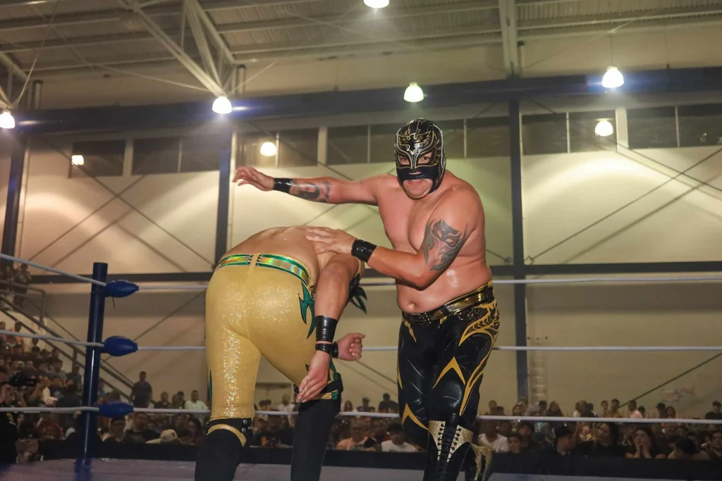 Laredo Kid se lleva la máscara de Imagen Dos en Reynosa 1 581036516 1246849460610661 4167893911288392323 n