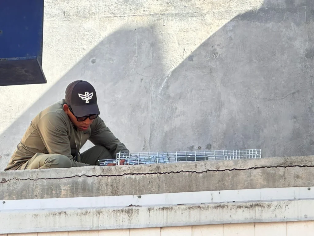 Se dificulta rescate de perrito atrapado en puente de La Paz 1 581584820 821951153875129 7893655818802692518 n