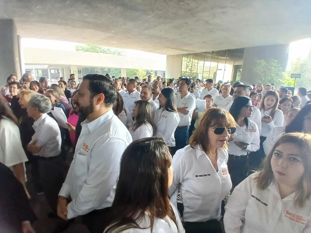 Jubilados de la Sección 50 piden garantizar pago de adeudos en Presupuesto 1 582041168 1398142801828858 5886172489139294517 n