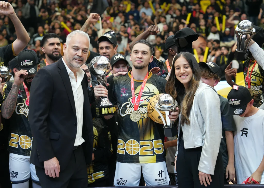 Fuerza Regia se corona campeón de la LNBP 5 582106536 1382184650008594 6162066506296725267 n