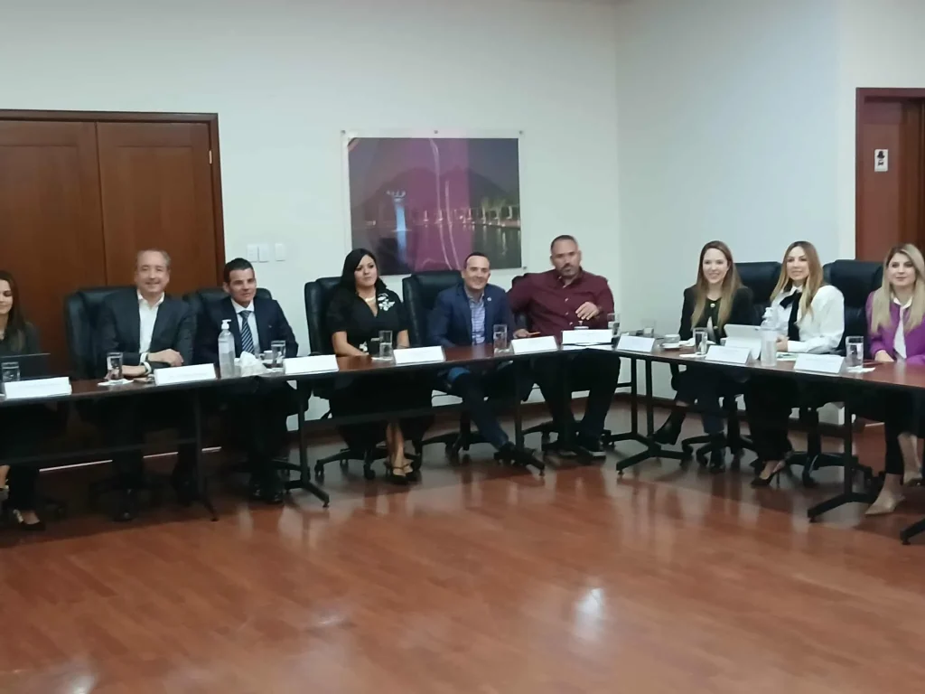 Abren diálogo Legislativo y Ejecutivo sobre Presupuesto 2026 en Nuevo León 1 582322518 1184870566924199 2745070389041370504 n