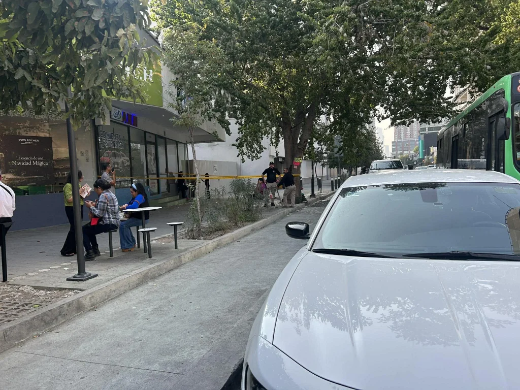 Realizan cateos en centro de Monterrey por presunto fraude inmobiliario 2 582529140 1211029124203609 2617266404204586437 n