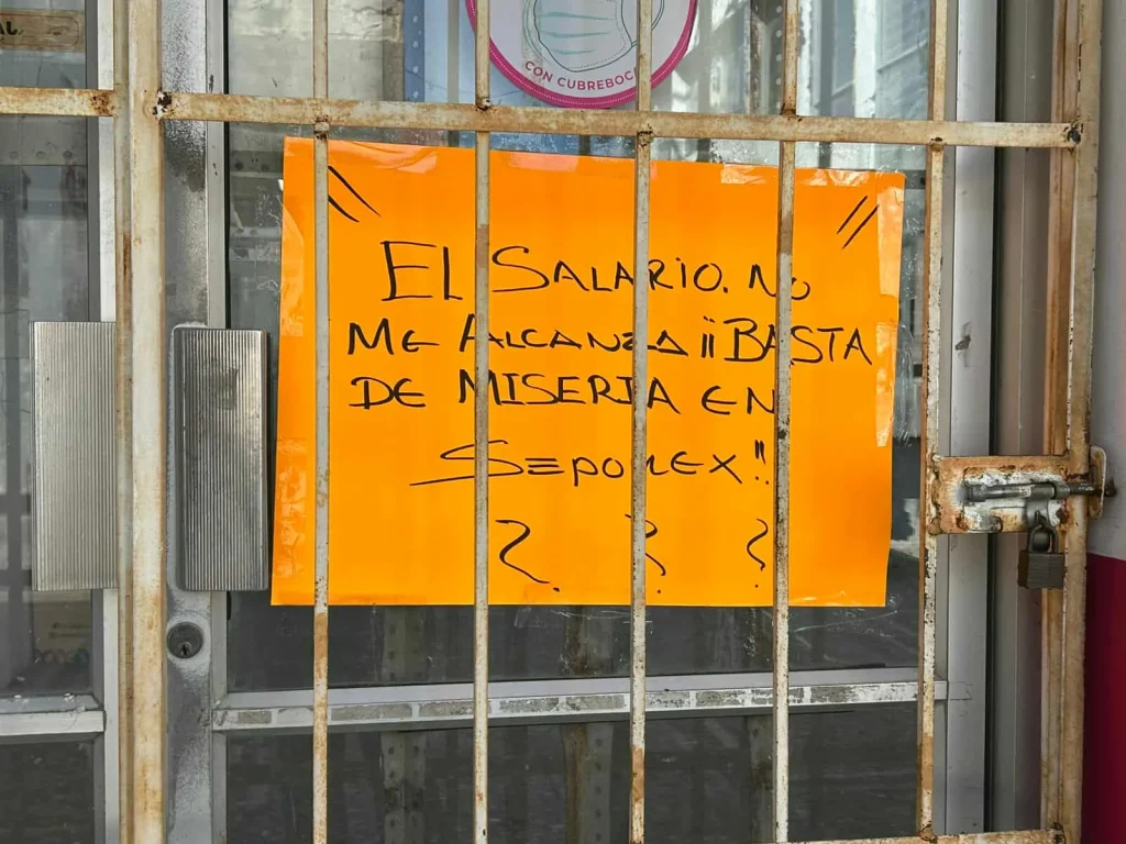 Carteros trabajan bajo protesta; exigen salarios dignos y mejores condiciones laborales 1 582543418 2732825820386454 4246354183528912933 n