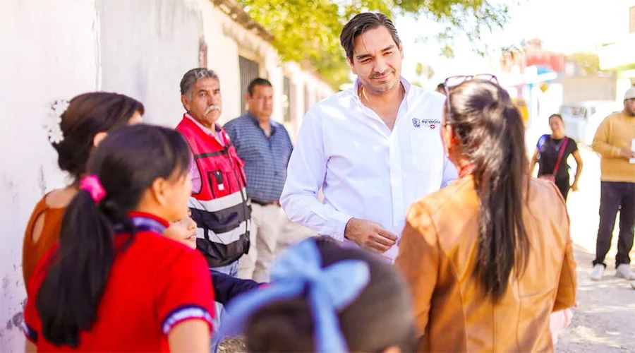 Construye Carlos Peña Ortiz, refuerzo en red de agua potable 1 CARLOS PENA 11111