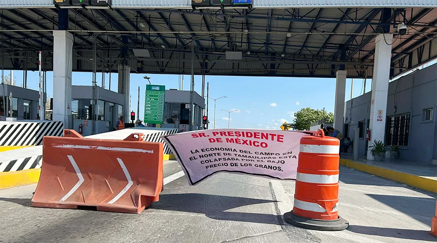 Campesinos se manifiestan en autopista Matamoros–Reynosa 1 PROTESTA CAM 22