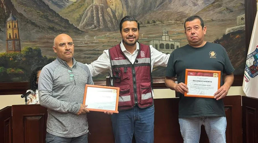 Reconoce Nava a elementos que ayudaron a sofocar incendio 1 Reconoce Nava a elementos que ayudaron a sofocar incendio01