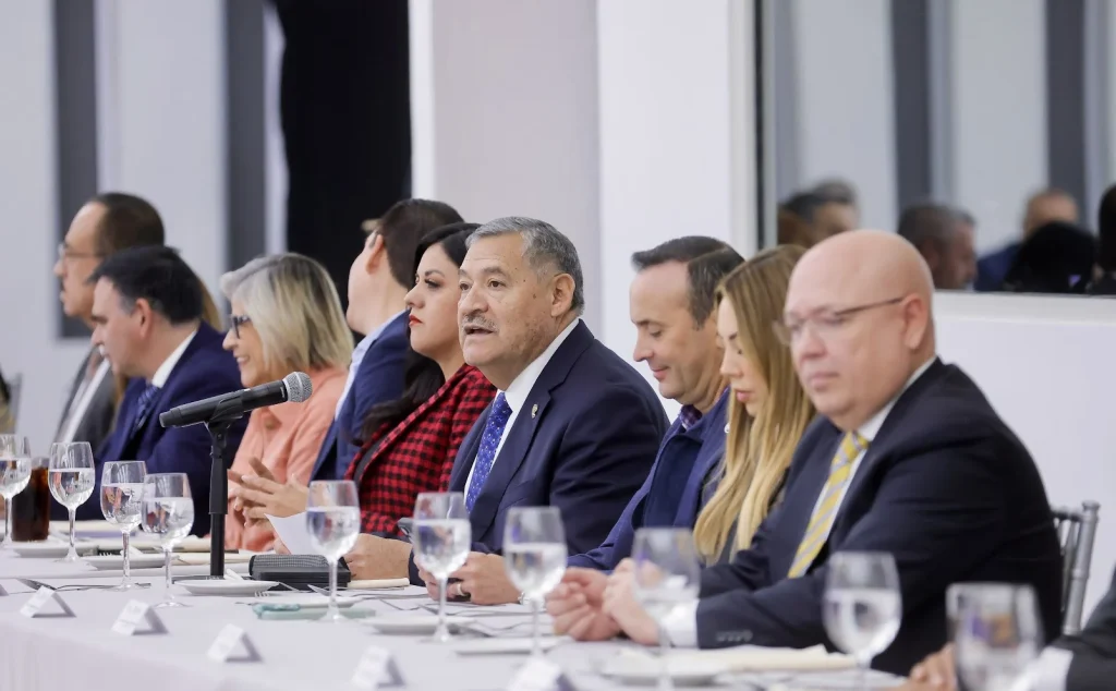 Plantea Rector a diputados nuevos proyectos educativos y de salud 1 UANL 5