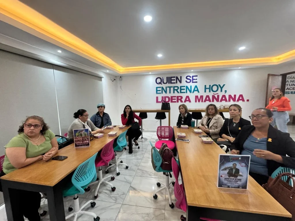 Erasmo González impulsa el liderazgo femenino 1 WhatsApp Image 2025 11 04 at 2.50.58 PM