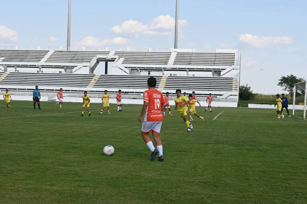 Apoya Carlos Peña inicio de eliminatorias rumbo a Olimpiada Nacional 1 WhatsApp Image 2025 11 10 at 3.23.01 PM