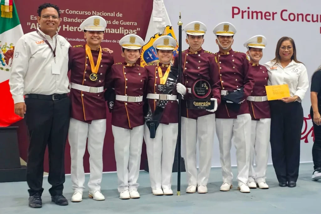Estudiantes de la UAT obtienen primer lugar en concurso de escoltas y bandas de guerra 1 WhatsApp Image 2025 11 10 at 4.45.24 PM