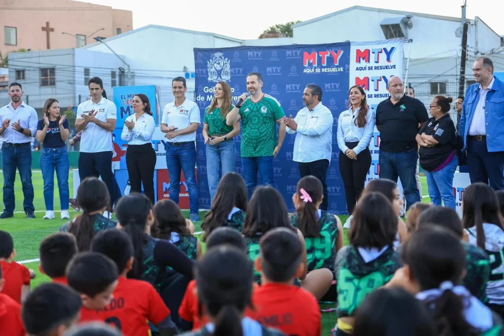 Rehabilita Gobierno de Monterrey cancha de fútbol 3 WhatsApp Image 2025 11 12 at 7.19.46 PM 1