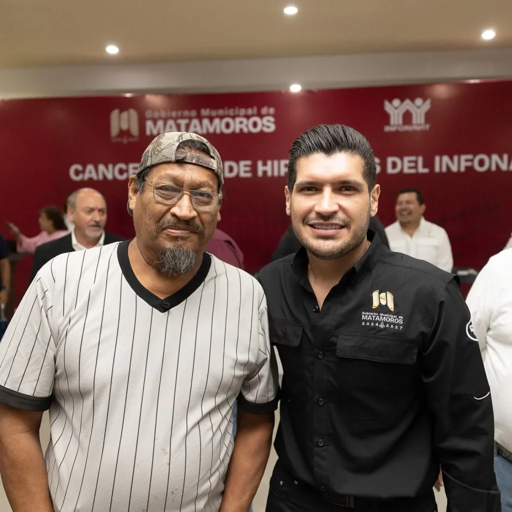 Beto Granados presidió evento de cancelación de hipotecas del Infonavit 2 WhatsApp Image 2025 11 26 at 7.25.20 PM 2